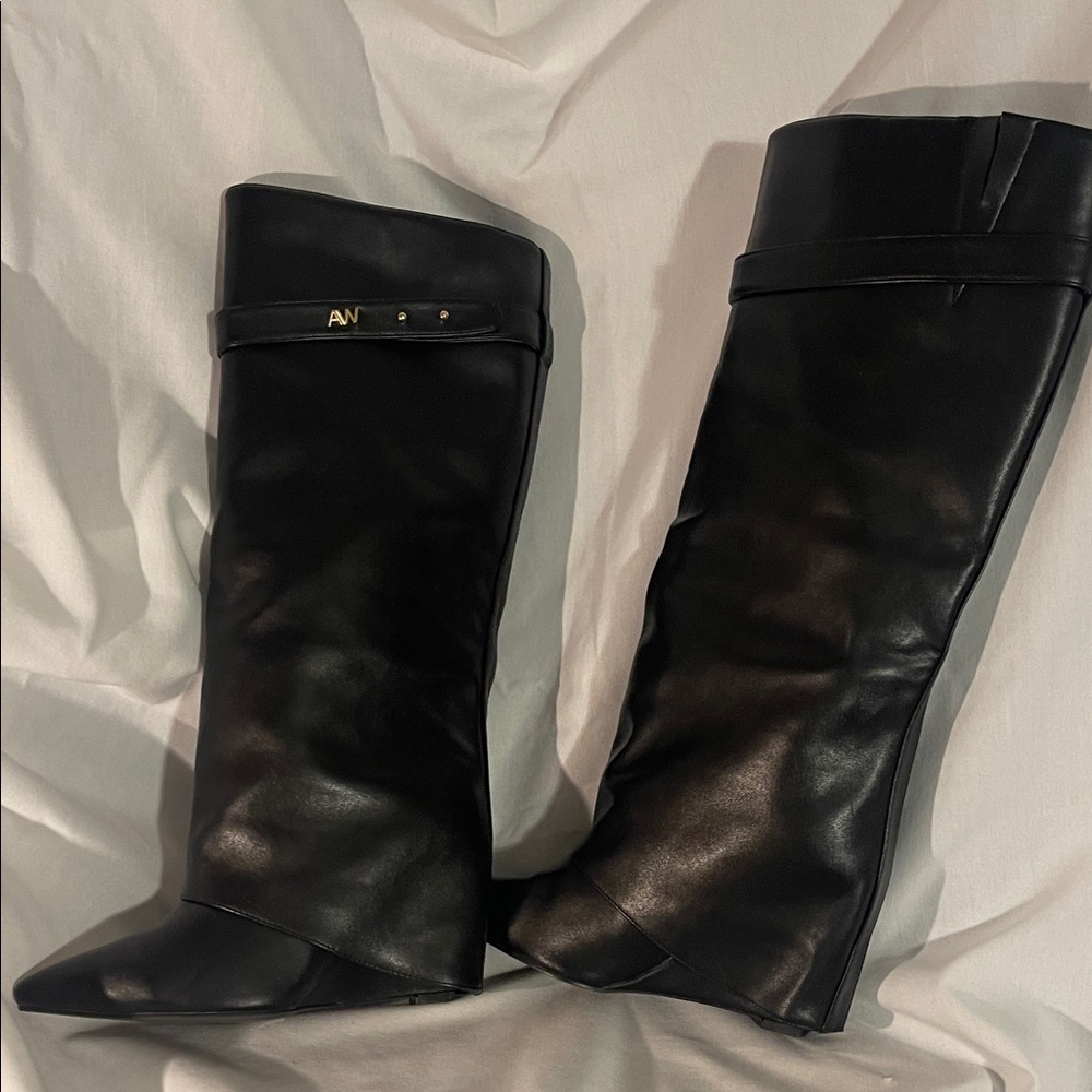 Elegant Azalea Wang Knee-High wedged Boots - Picture 4 of 5